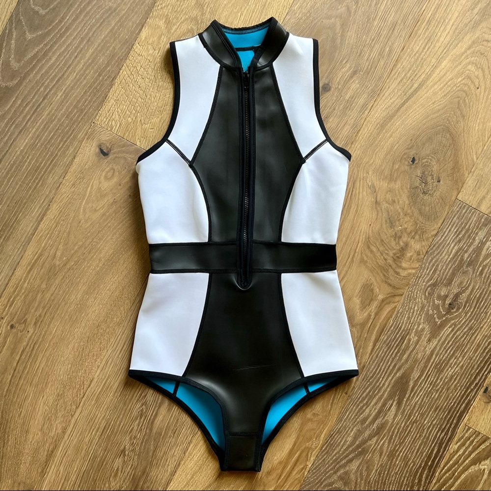 Duskii Women’s wetsuit